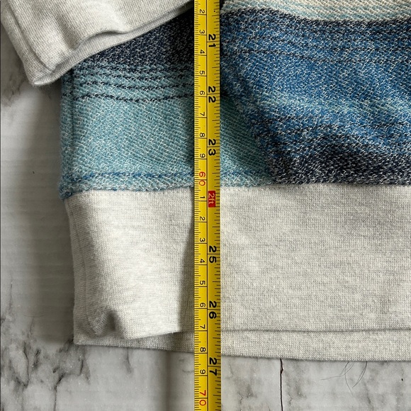 Quicksilver men’s sz large blue and white striped Hoodie surfing skateboarding - Picture 9 of 9